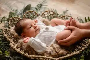 Idée cadeau de naissance : pourquoi offrir une séance photo ?